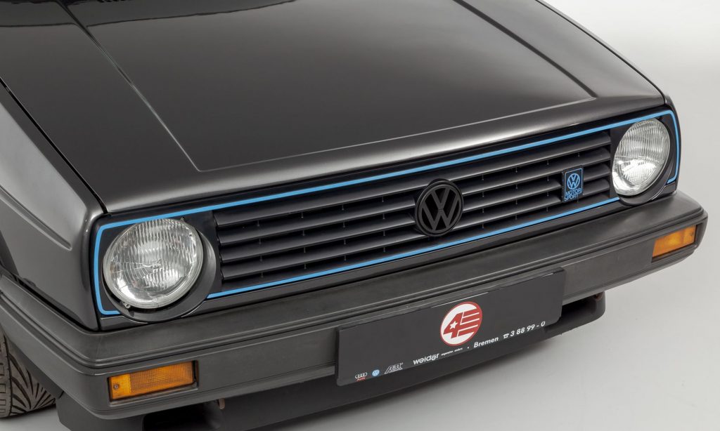 Colecționarii auto au motive de bucurie: un model VW Golf extrem de rar produs doar în 71 de exemplare a fost scos la vânzare