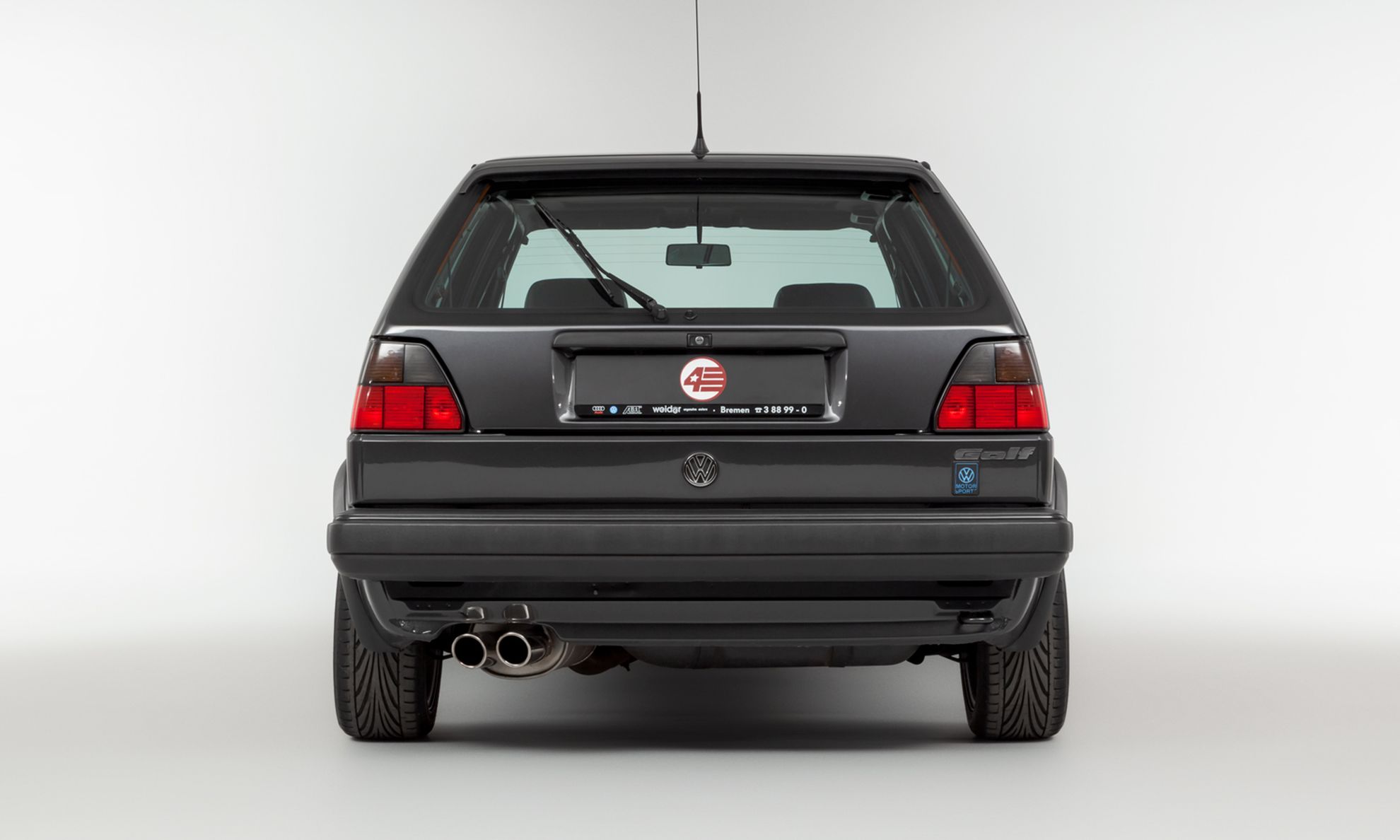 Colecționarii auto au motive de bucurie: un model VW Golf extrem de rar produs doar în 71 de exemplare a fost scos la vânzare