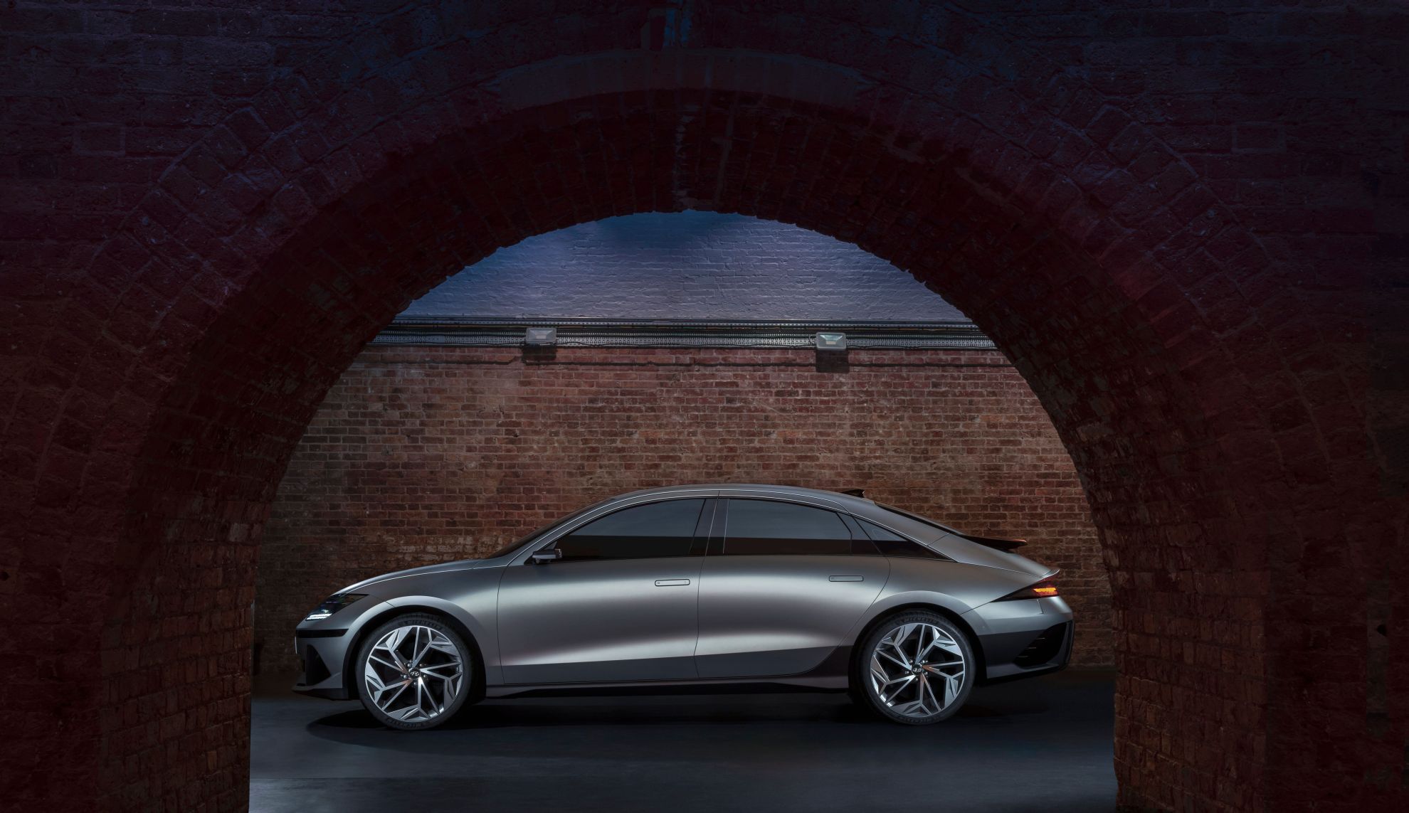 Hyundai Ioniq 6 a fost prezentat oficial. Primul rival serios pentru Tesla oferă 610 kilometri autonomie