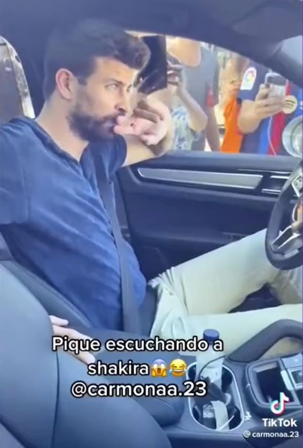 Pique regretă despărţirea de Shakira Cum a fost surprins de curând fotbalistul. Foto