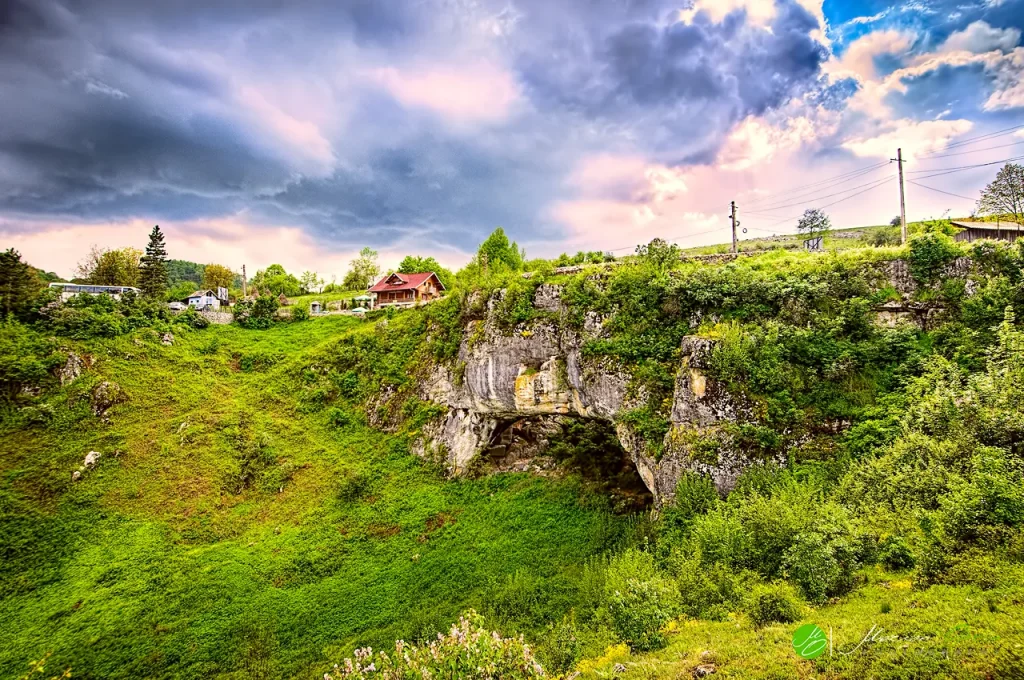 Locurile unice în lume pe care România le are. Cum arată Podul lui Dumnezeu. Prea puţini turişti ajung aici