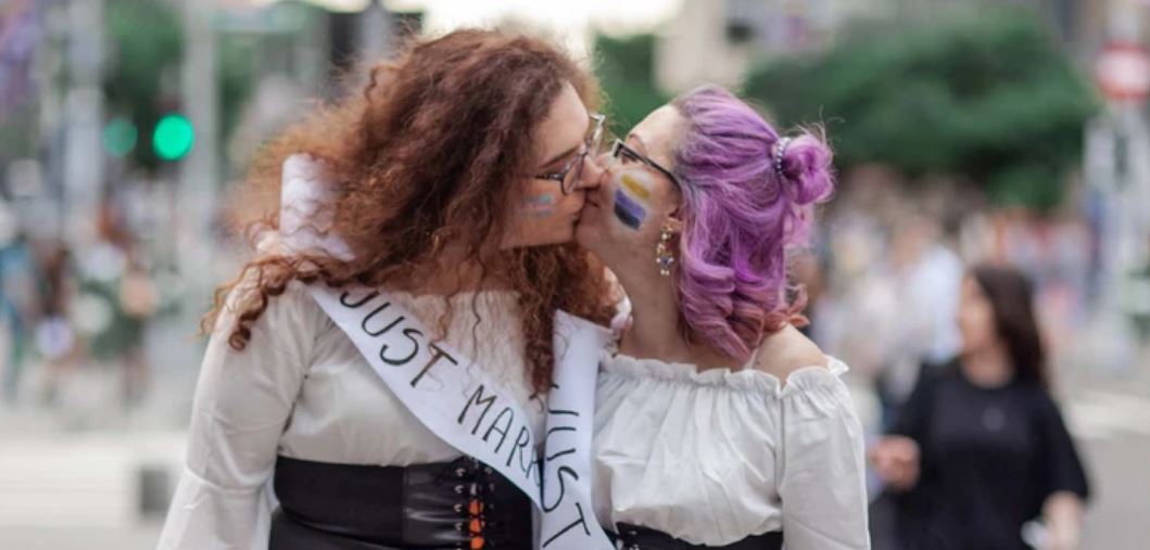 Prima casatorie oficiala intre doua femei in Romania