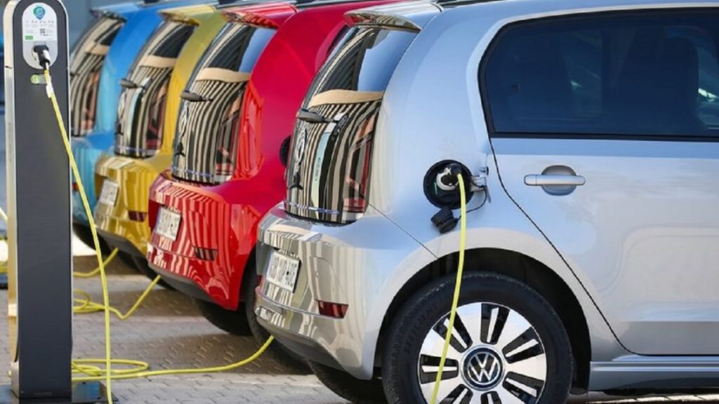 Vânzările de mașini electrice au crescut cu 38% în Europa, pe luna aprilie