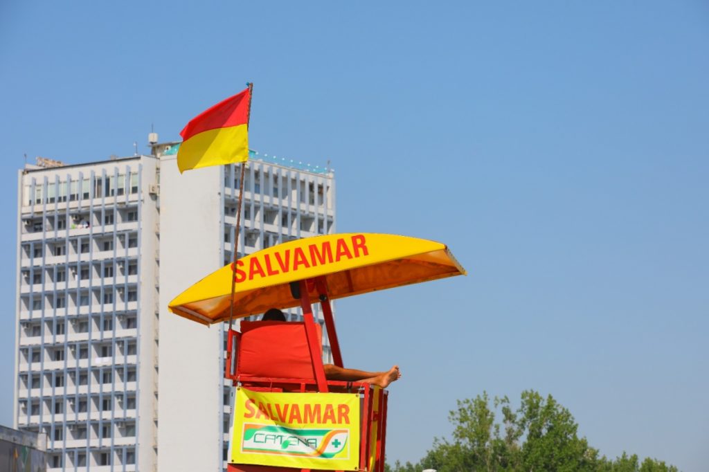 Semnificația fiecărui steag arborat la malul mării. Toți turiștii trebuie să știe