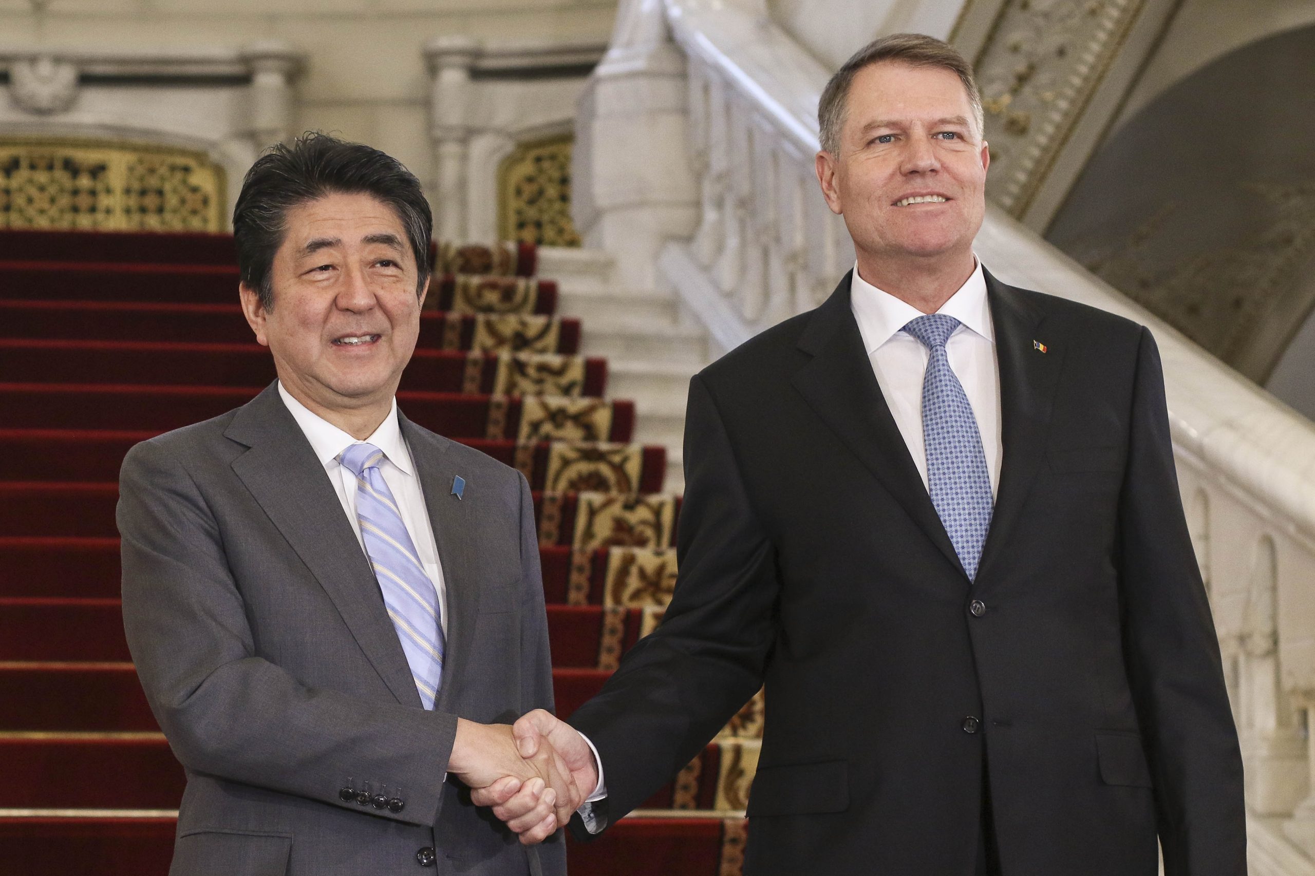 Shinzo Abe, premierul împușcat din Japonia, a vizitat România în 2018. Guvernul nostru s-a făcut de râs la vizita istorică