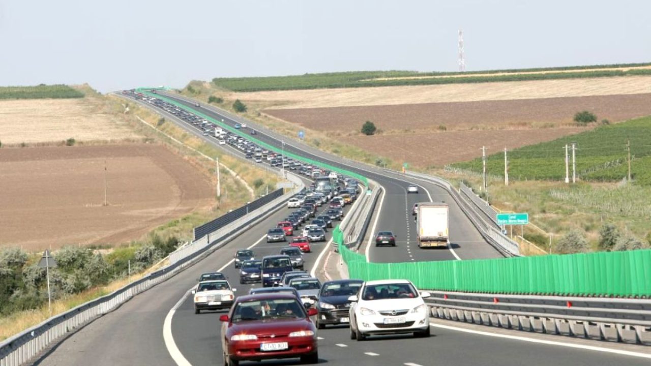 Trafic intens pe Autostrada Soarelui