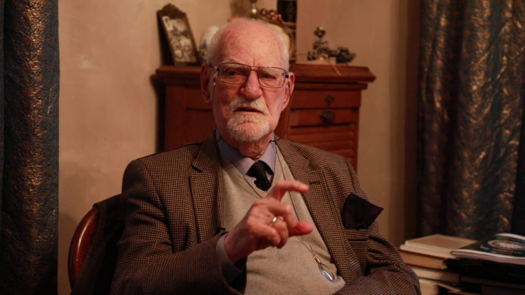 Cum arată viața la 99 de ani. Constantin Bălăceanu Stolnici admite că bătrânețea înseamnă haine grele. „Citesc cu greutate, aud cu dificultate” EXCLUSIV