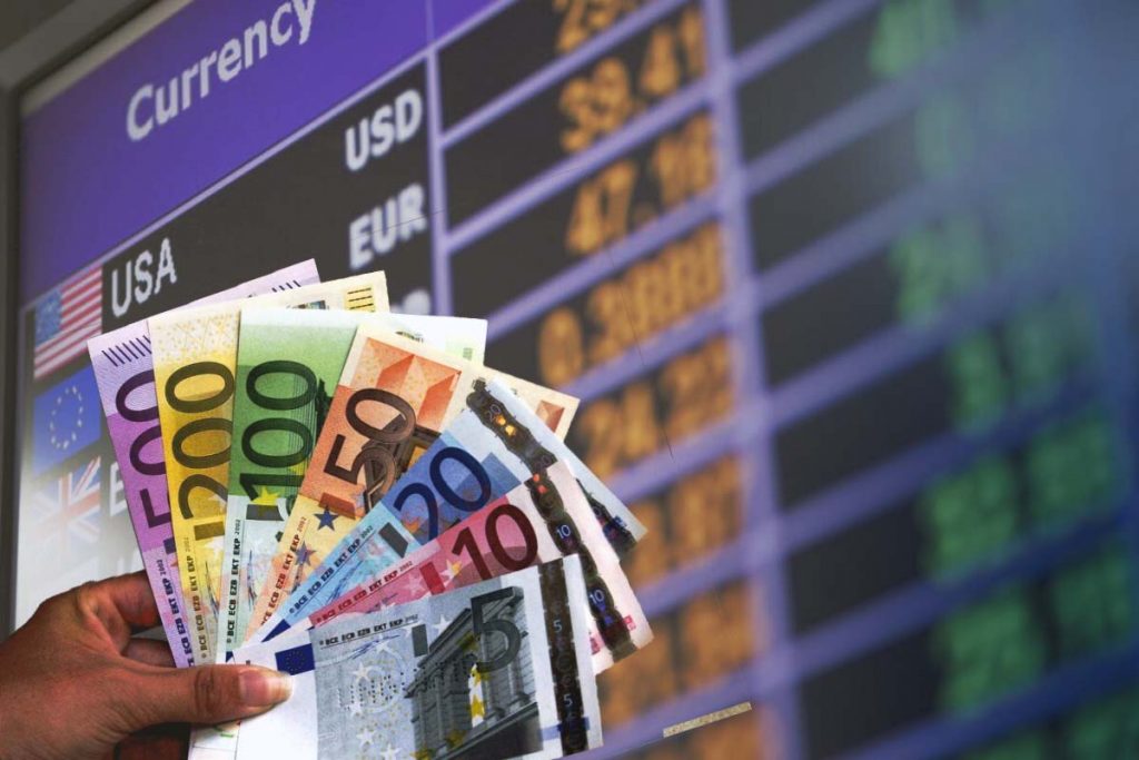 Curs BNR luni, 18 iulie 2022. Cât costă astăzi un Euro sau un Dolar
