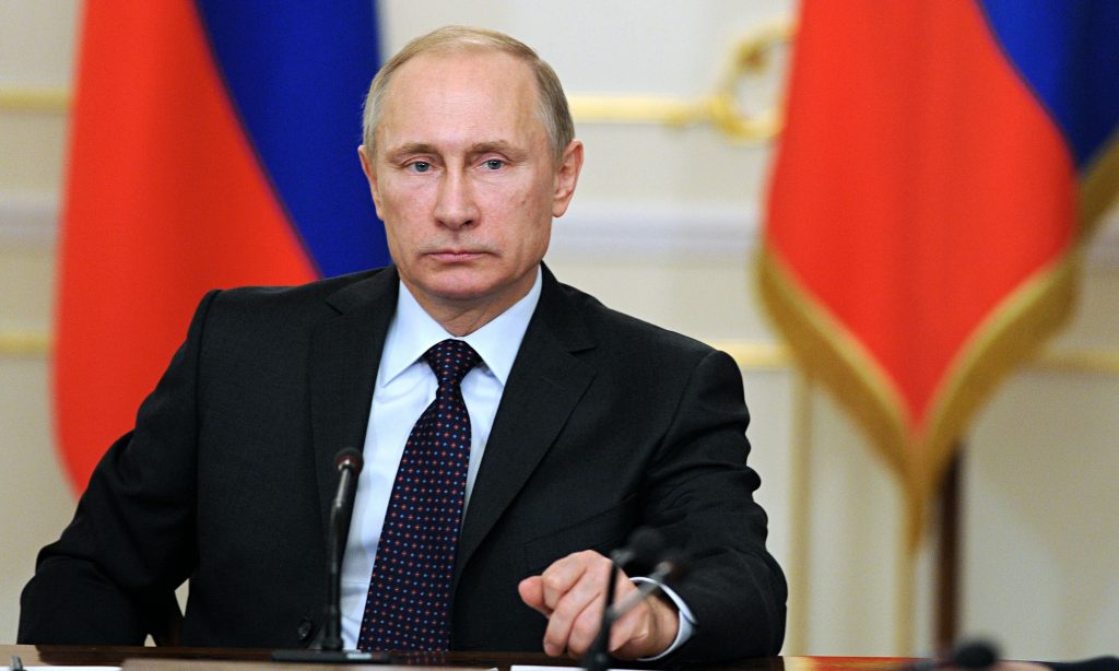Mașina de propagandă a lui Vladimir Putin lovește UE. De ce nu reacționează Bruxelles-ul