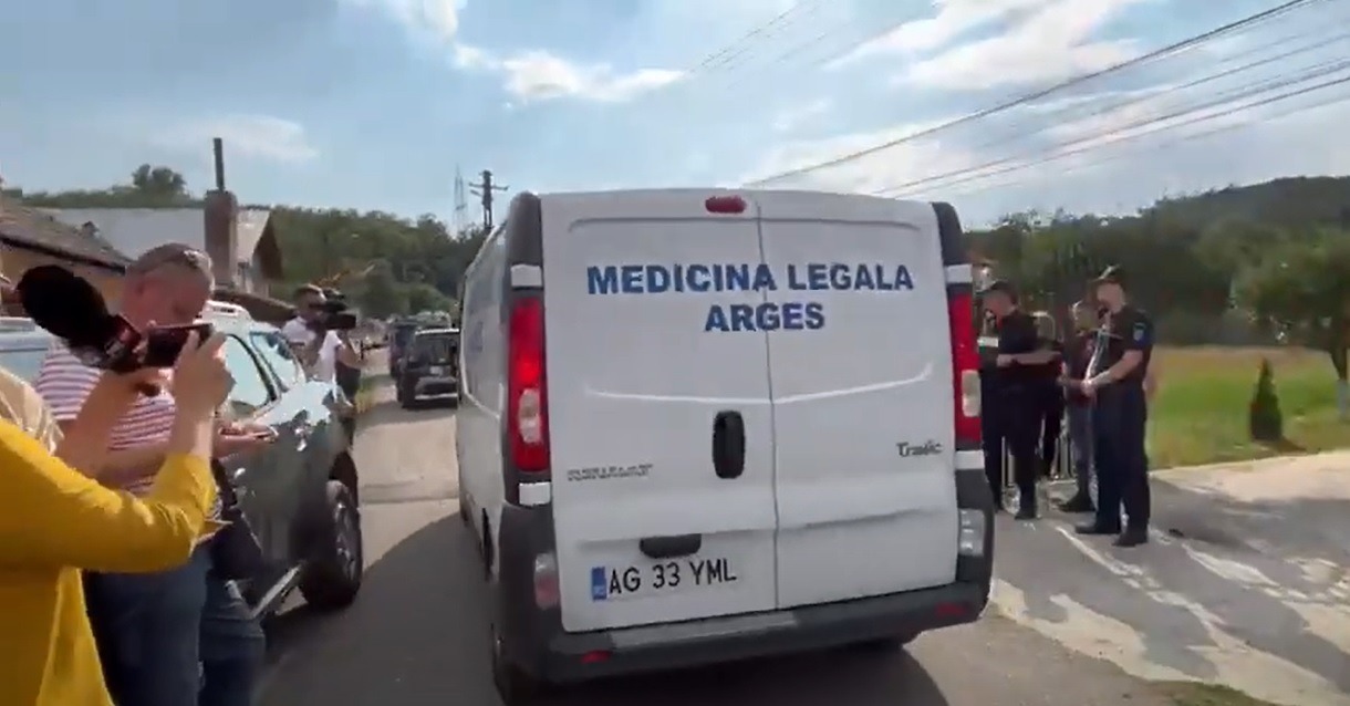 Ce s-a gasit in casa criminalului din Bascov. Barbatul a fost retinut de politisti