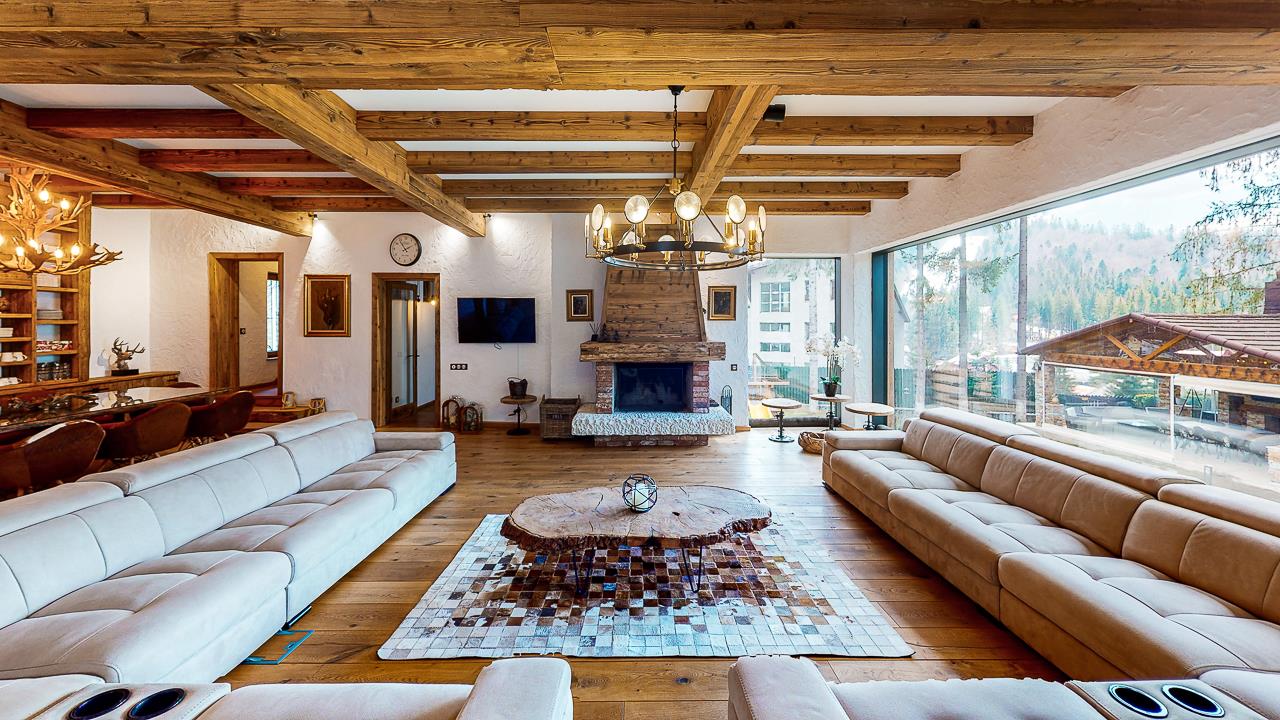 Cu cât se vinde vila de protocol a lui Nicolae Ceaușescu. Ce s-a ales de imobilul de la Predeal