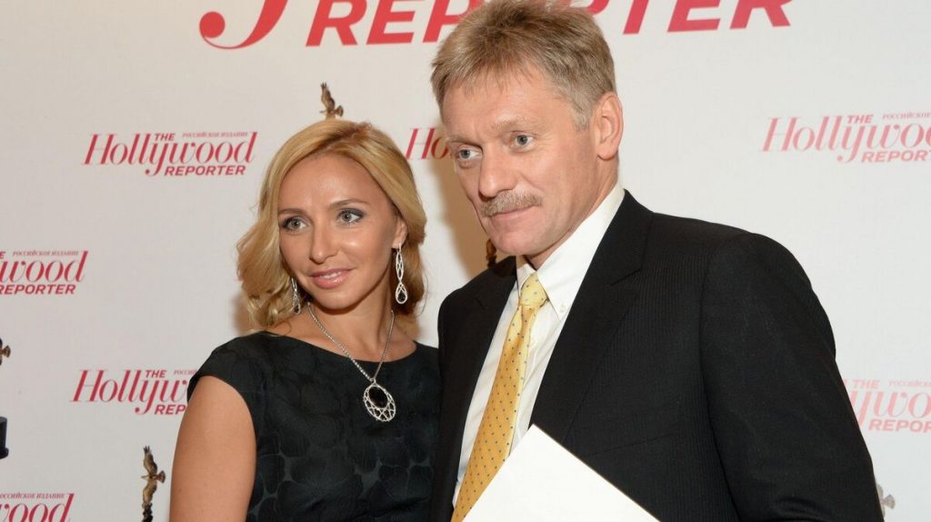 Ipostazele controversate în care a fost surprinsă soția unui apropiat al lui Putin. Imaginile au devenit virale pe internet