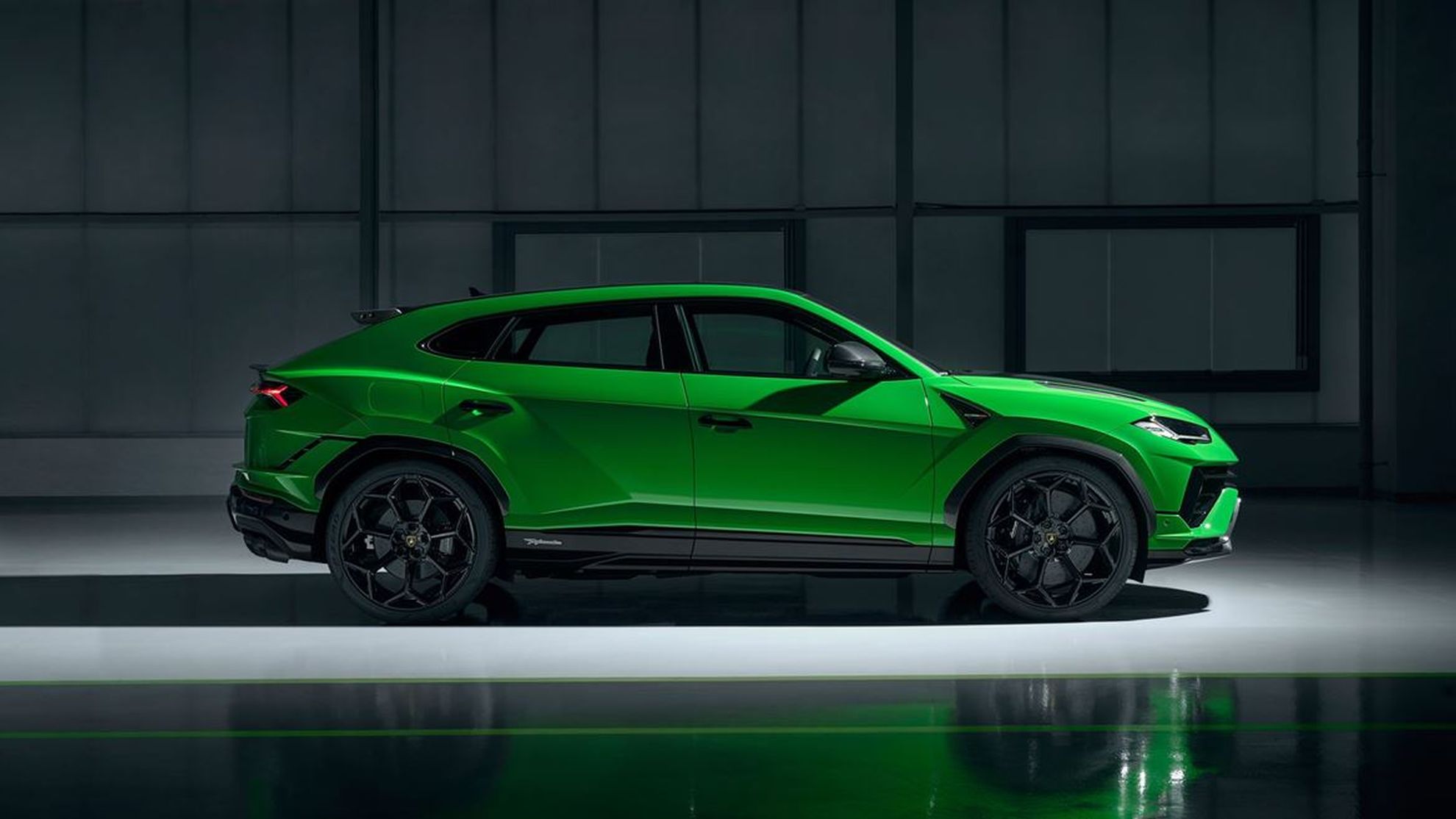 Noul Lamborghini Urus Performante: greutate redusă față de modelul normal și o creștere de putere de până la 666 CP