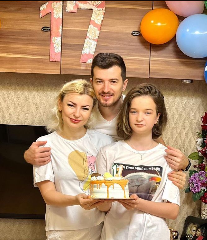 Din ce face bani fiica cea mare a fostului lider O-zone, Radu Sîrbu: „Nu i-am interzis lucrul acesta” EXCLUSIV