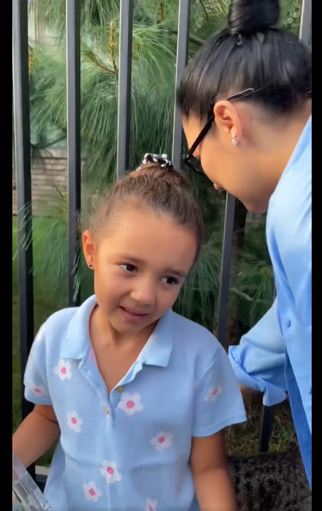 Replica savuroasă pe care Eva i-a dat-o lui Cătălin Măruță la început de an școlar. Prezentatorul a rămas fără cuvinte. „Trebuie să asculți”. Video