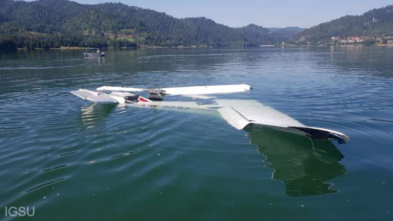 S-a aflat motivul pentru care un avion s-a prabusit in lacul Colibita