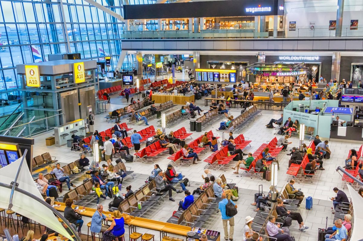 Un principal aeroport din Europa, frecventat des de romani, este suprasaturat