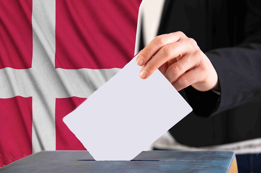Viitorul e mai aproape decat credeam. Un robot candideaza la alegerile parlamentare. Ce le promite cetatenilor pentru a castiga cursa electorala