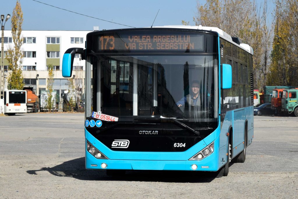 Zeci de trasee STB, modificate în București, în acest weekend. Evenimentul care închide aproape tot centrul Capitalei