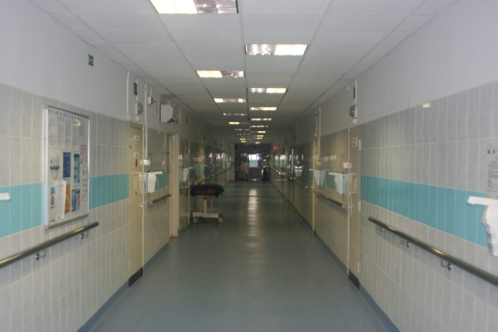 Criză la un spital județean. Secția de Cardiologie riscă să se desființeze