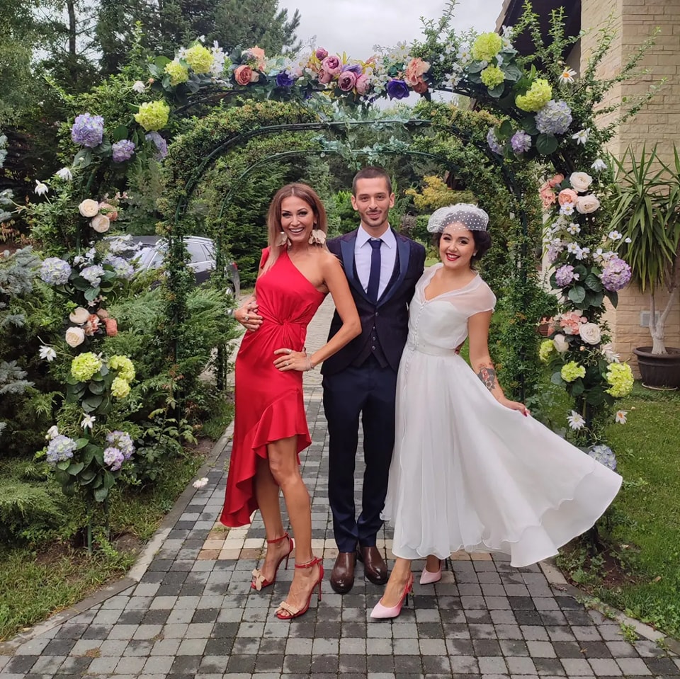 Anca Turcasiu, stralucitoare la nunta fiului sau. Artista a intors toate privirile. Ce mesaj emotionant le-a transmis tinerilor insuratei