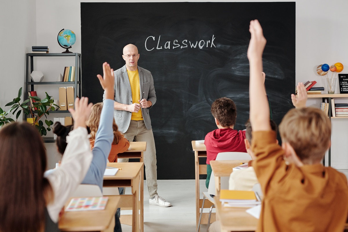 Ce elevi mai au nevoie de adeverinta medicala de inscriere in colectivitate