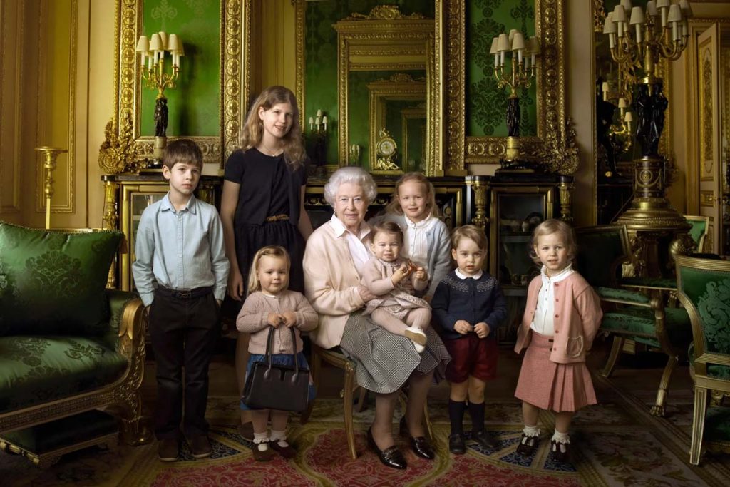 Cine a fost nepoata favorită a Reginei Elisabeta. I-a eclipsat pe William și pe Harry, se vedea des cu ea