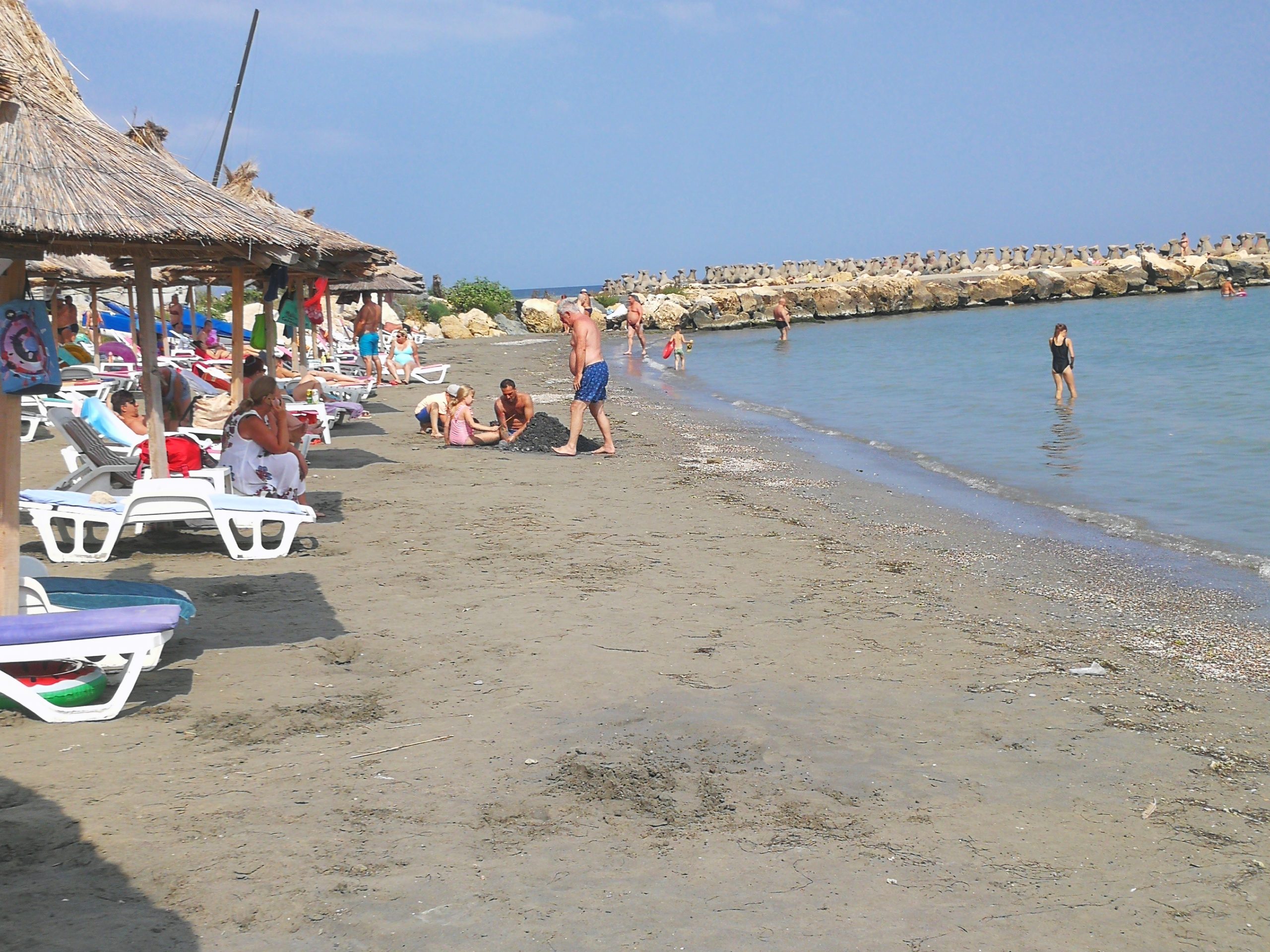 Cum arată astăzi plaja unde se distra Ceaușescu la Mangalia