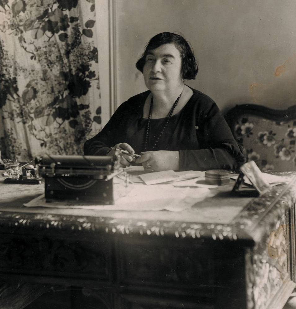 Elena Văcărescu, „ambasadoarea” ce a imbinat desavarsit arta cu politica. Logodnica lui Ferdinand I si confidenta Reginei Elisabeta