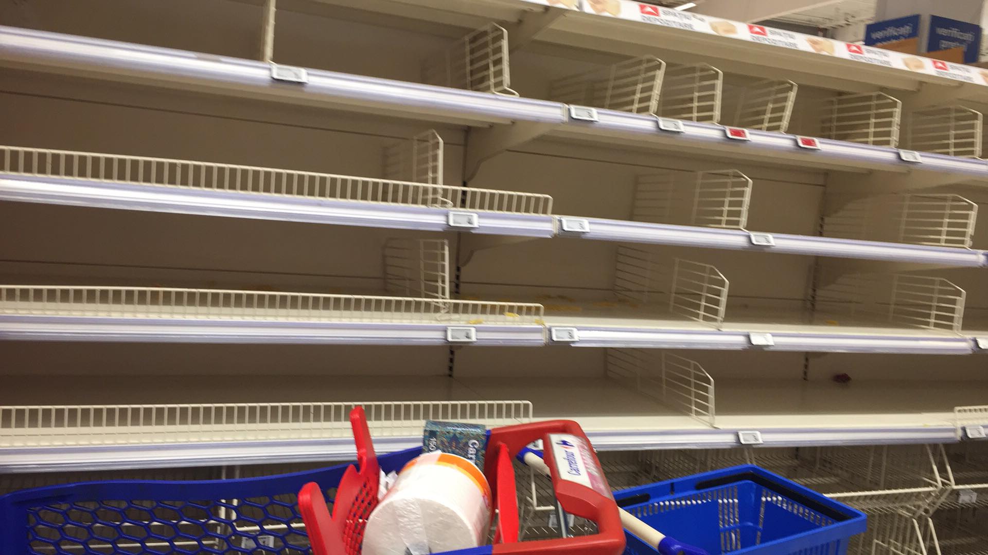 Haos in magazinele din Croatia