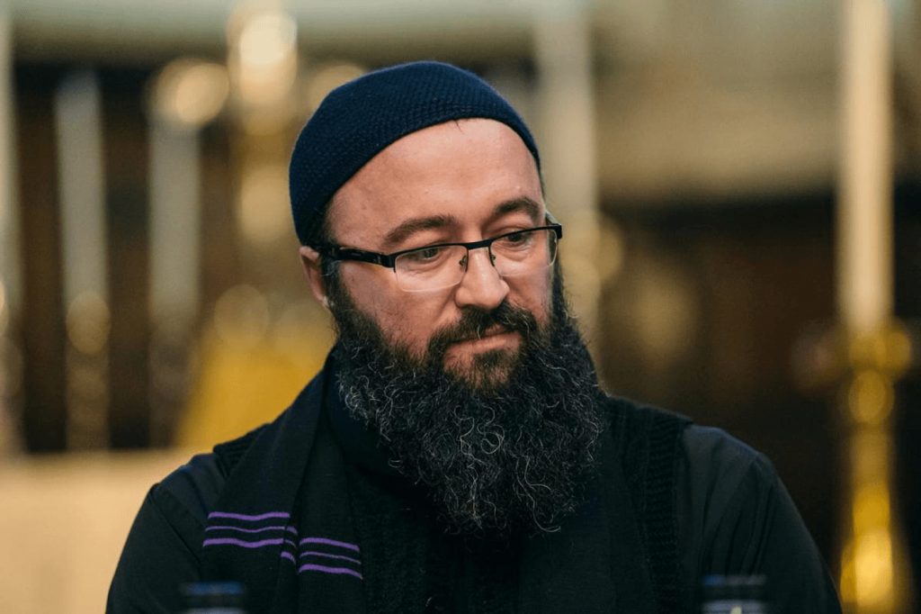 Acuzațiile din cazul preotului Visarion Alexa s-au dovedit a fi adevărate. Ce urmează să se întâmple după ce și-a recunoscut faptele