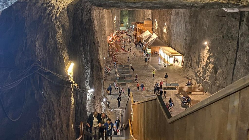 Salina Praid se redeschide după ce a fost afectată de inundații. De când vor putea turiștii să o viziteze