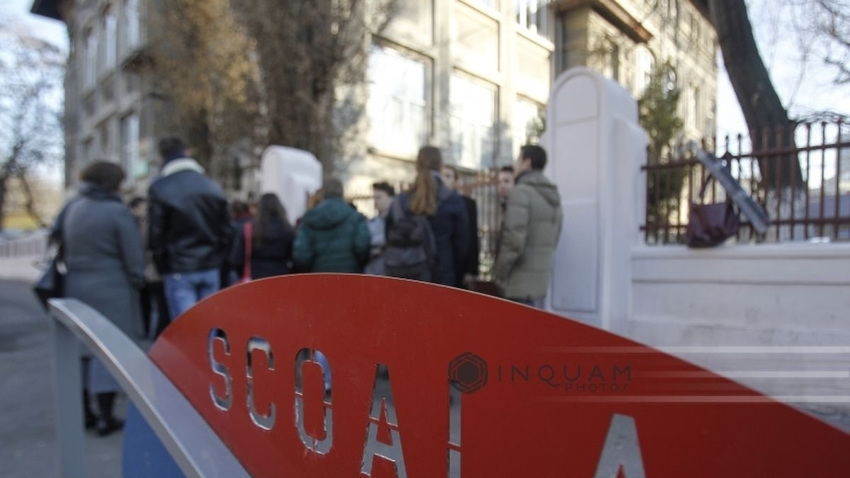 Trei eleve au ajuns la spital din cauza drogurilor