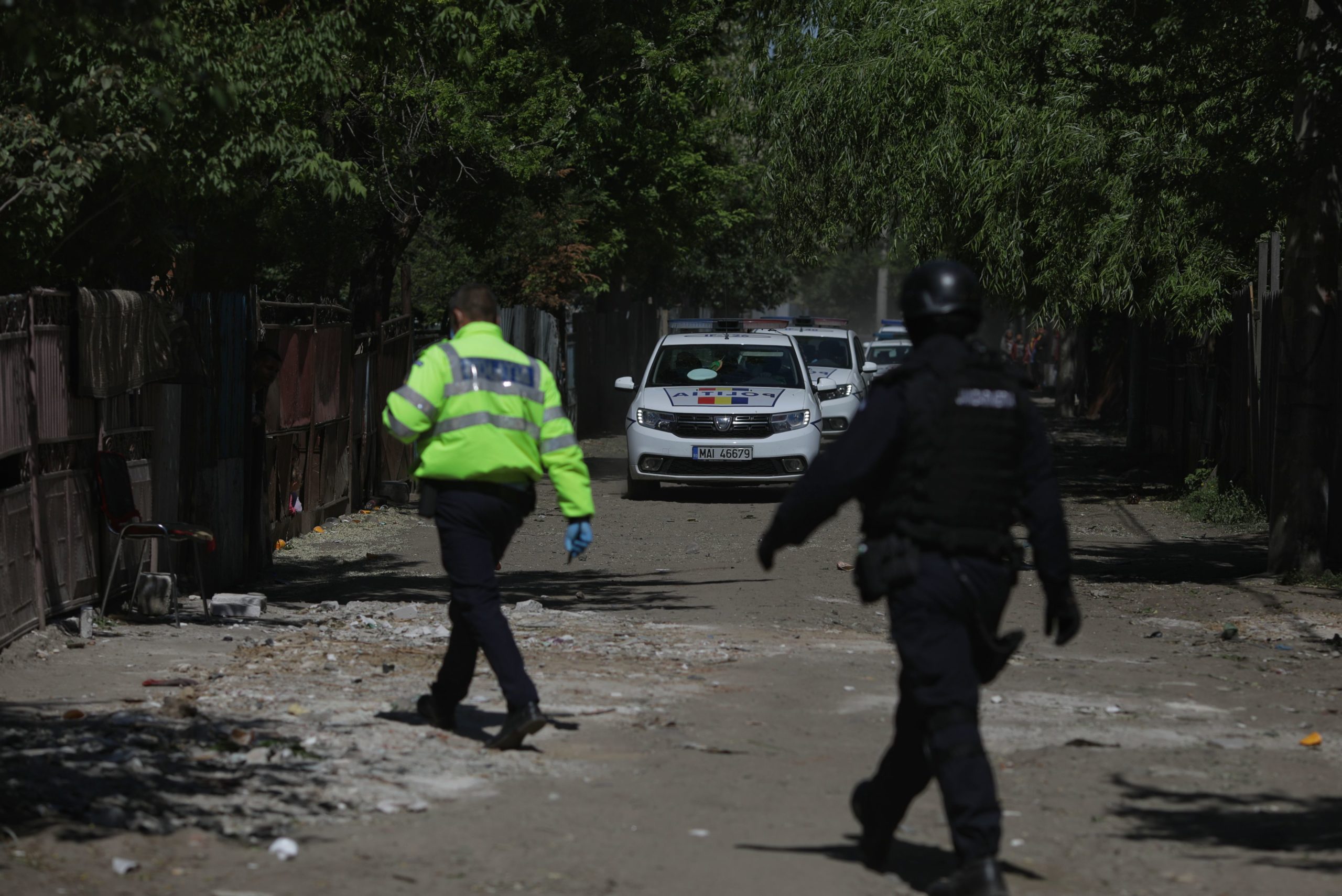 Un bărbat agresiv din Botoșani a fost împușcat în picior de Poliție