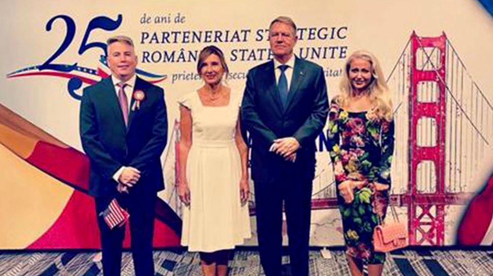 Vedeta din Romania invitata la intalnirea cu Klaus Iohannis in America
