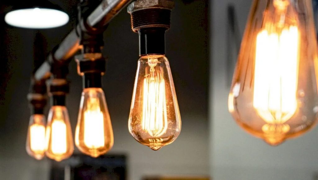 După programul „Rabla pentru electrocasnice” ar putea exista și „Rabla pentru becuri”. Ce presupune acesta