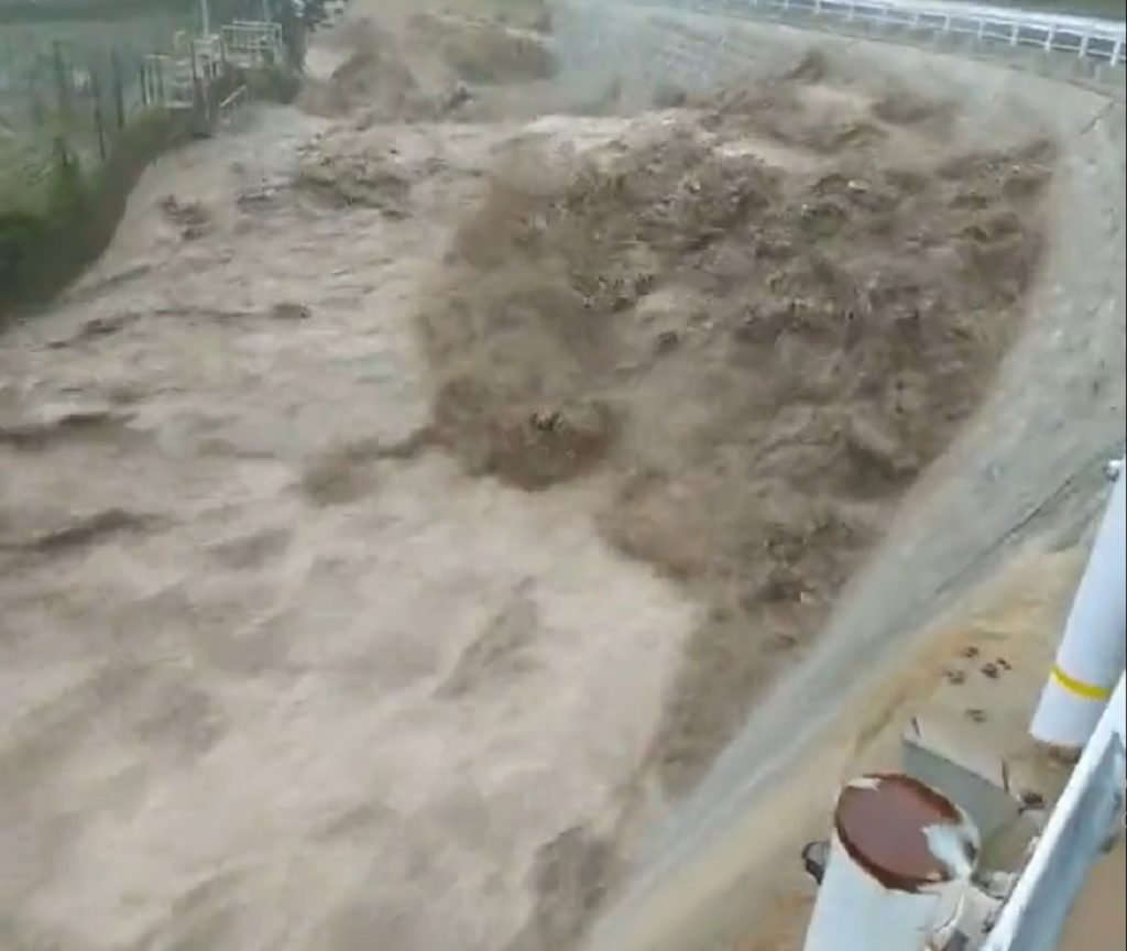 Japonia, lovită de unul dintre cele mai puternice taifunuri. Nouă milioane de oameni trebuie să-și părăsească locuințele