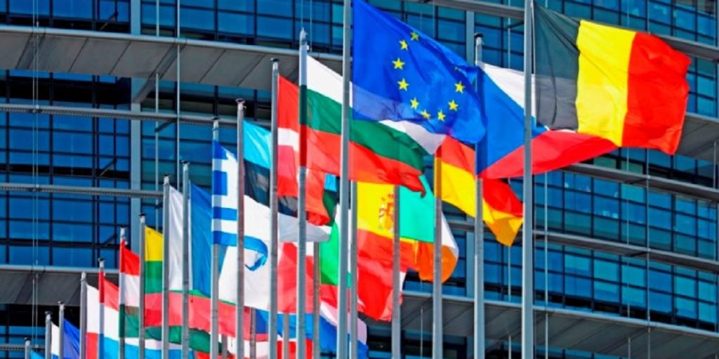 Acord în UE. Țările membre au aprobat taxarea profiturilor excepționale pentru firmele energetice. Ce se întâmplă cu plafonarea prețului gazelor