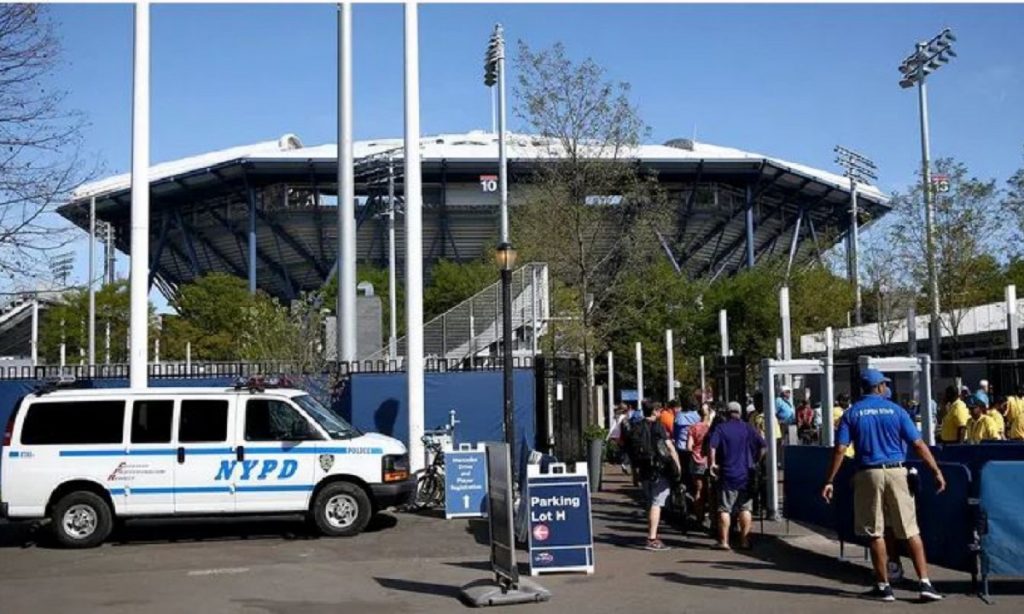 Teroare la US Open. Un individ înarmat a încercat să intre în arenă