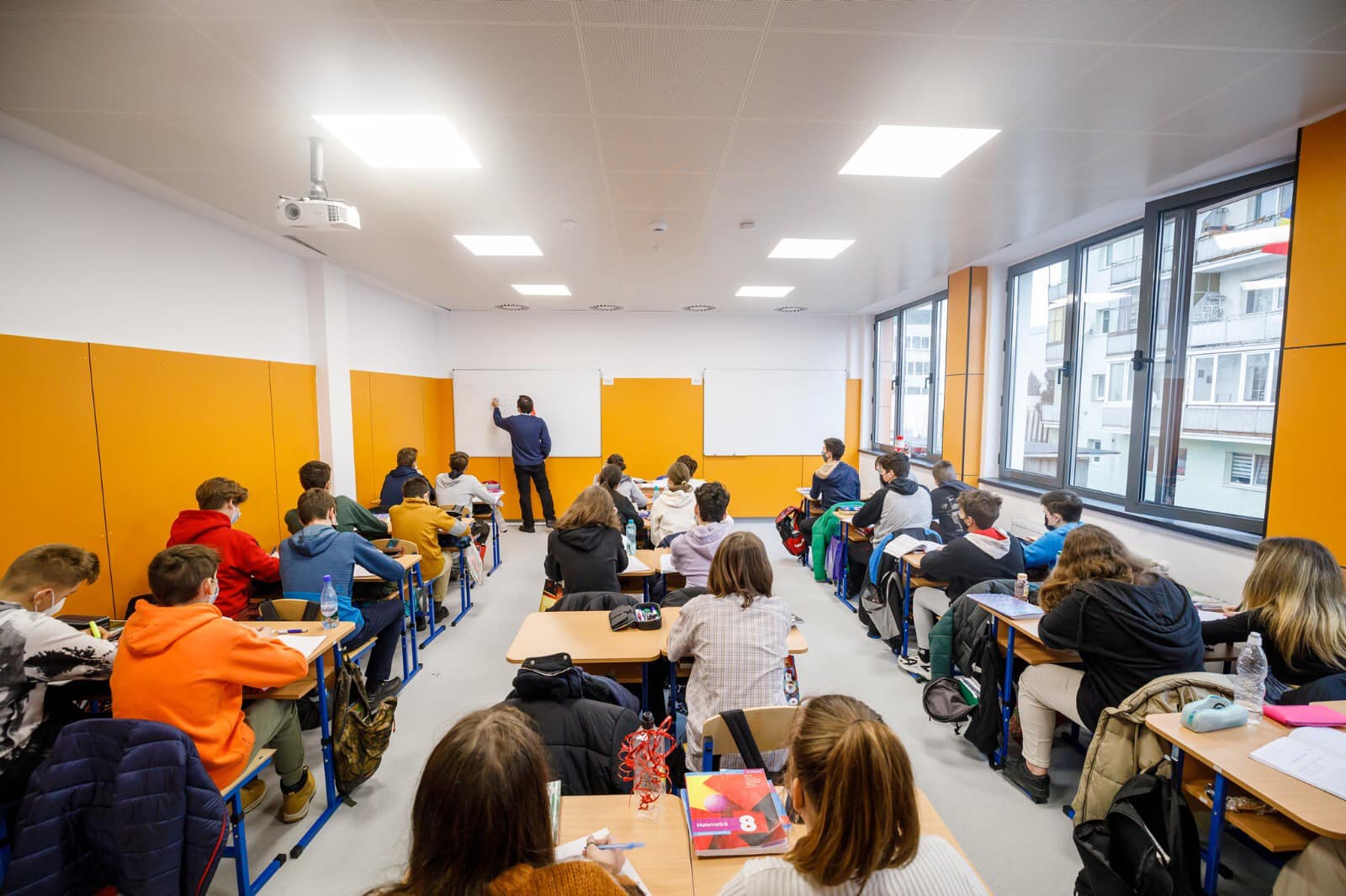 Ce se întâmplă cu bursele neplătite ale elevilor