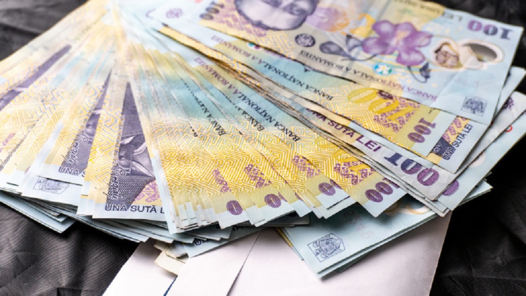 Ce solutii i-ar putea salva pe romani de creditele tot mai greu de achitat. Previziunile specialistilor anunta rate chiar si cu 60 la suta mai mari