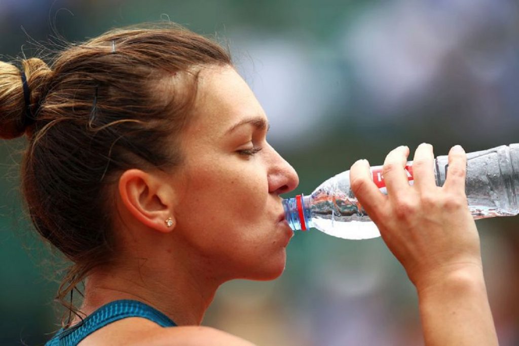 Noi dezvăluiri despre obiceiurile Simonei Halep. Ce făcea cu sticlele de apă în vestiar