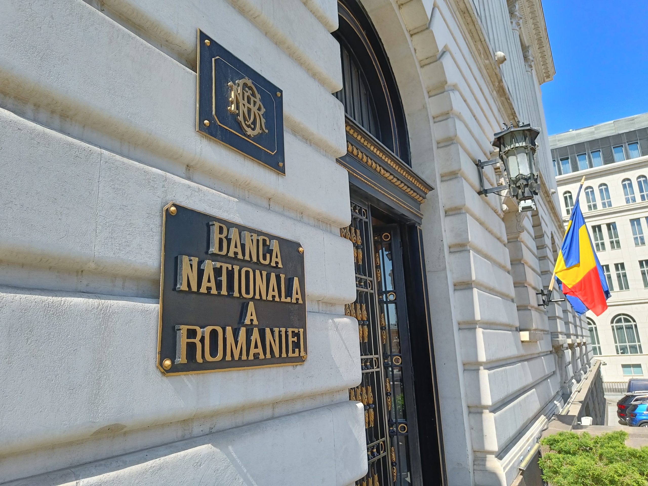 BNR ar putea crește dobânda de referință