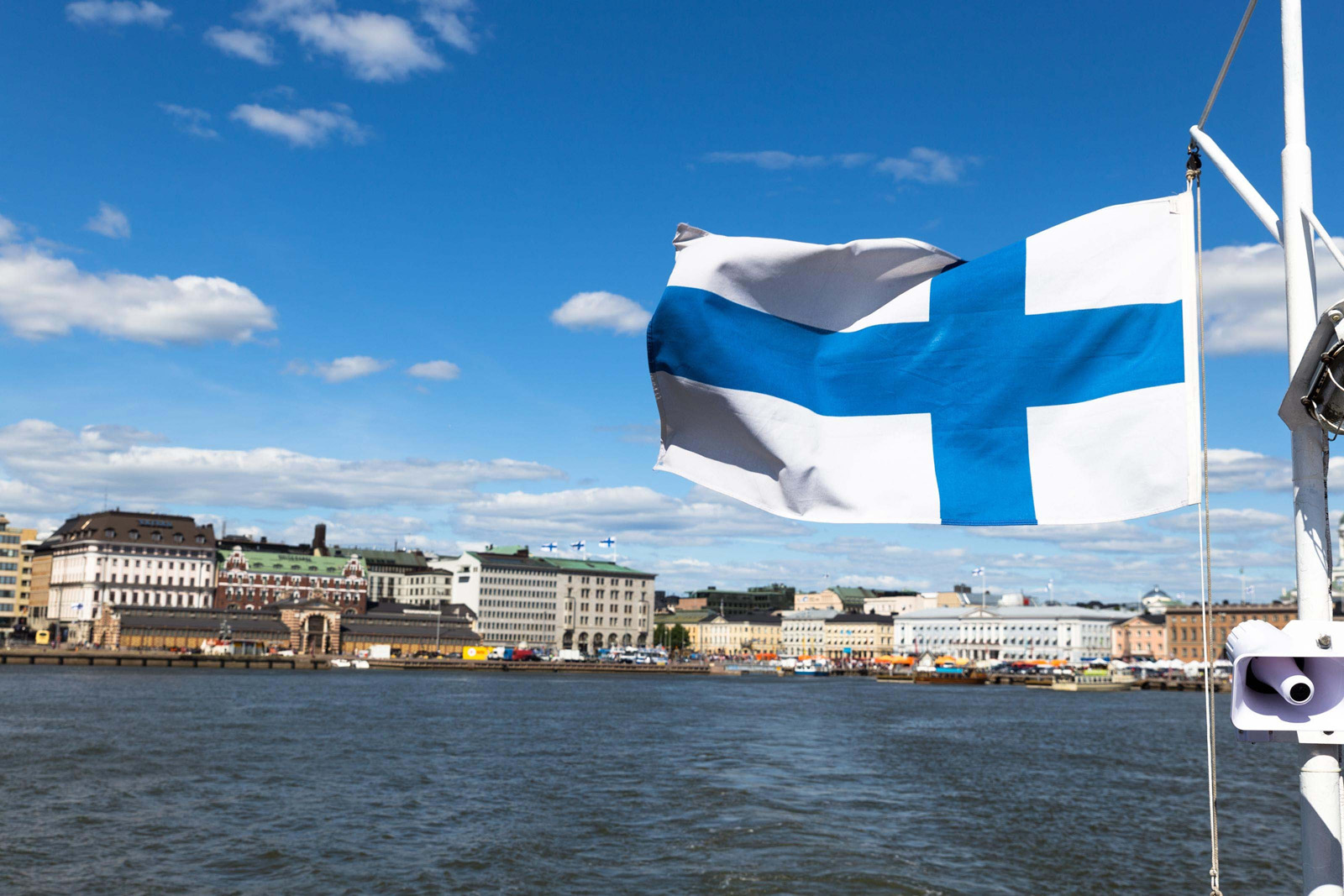 Premierul Finlandei insista pentru un gard la granita cu Rusia