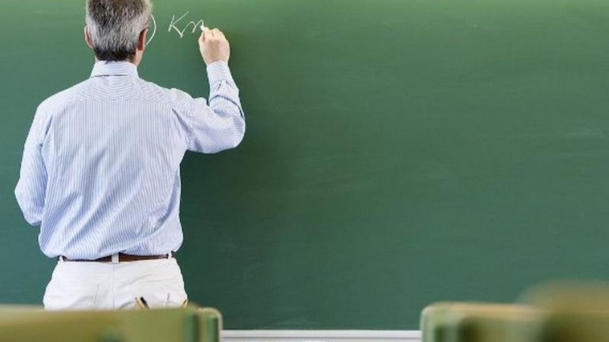 Veste grozava pentru profesori se dau bani de la 1 noiembrie. Anuntul oficial al Ministerului Educatiei