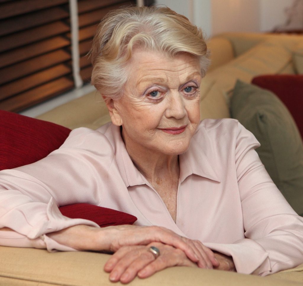 Doliul în lumea filmului. Actrița Angela Lansbury, celebră pentru rolul din seria „Verdict: Crimă”, a murit