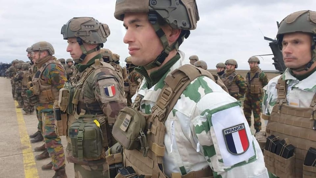 NATO trimite blindate si avioane de lupta in Romania. Flancul estic, consolidat de tehnica militara din Franta si Spania 