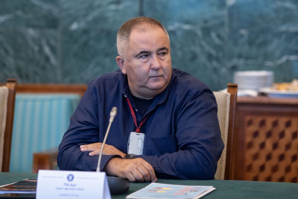 Titi Aur, despre inițiativa de a înlocui agenții de poliție cu examinatori civili la examenul auto: „Școlile de șoferi trebuie schimbate din temelii. Ele se află azi la nivelul anilor `70” EXCLUSIV