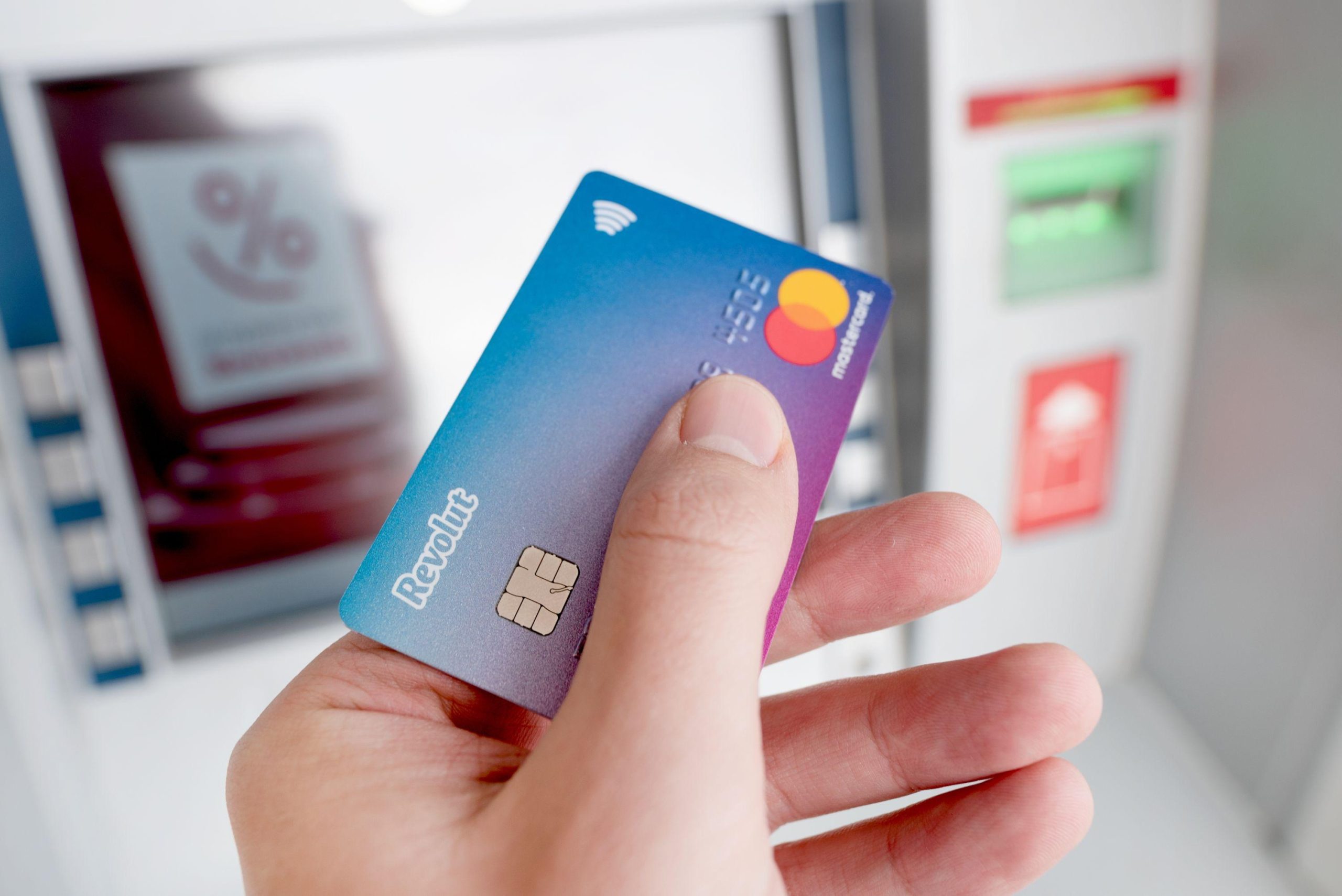 ANAF ia în vizor utilizatorii Revolut