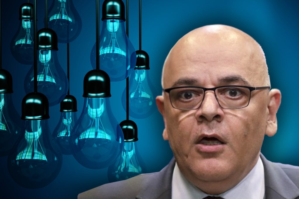 Ce trebuie să ai în casă în cazul unei pene de curent generale. Recomandările lui Raed Arafat